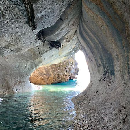 Cabana Cavernas Austral Puerto Sanchez Villa Eksteriør billede